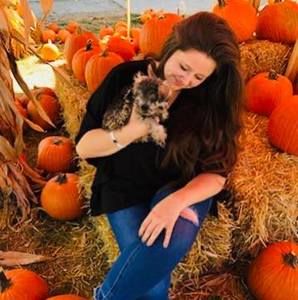 Meet your Posher, Leslie